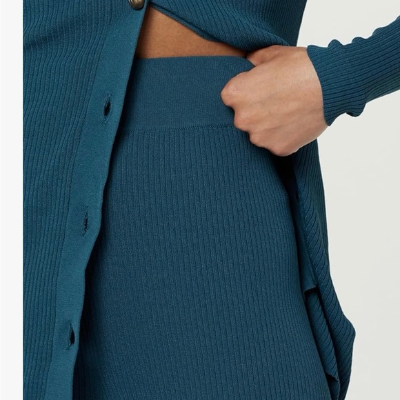 Ellison Ribbed Teal Flare Pants - Picture 3 of 6